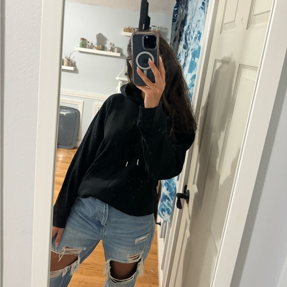 H&M Sweatshirt - Picture 2 of 6